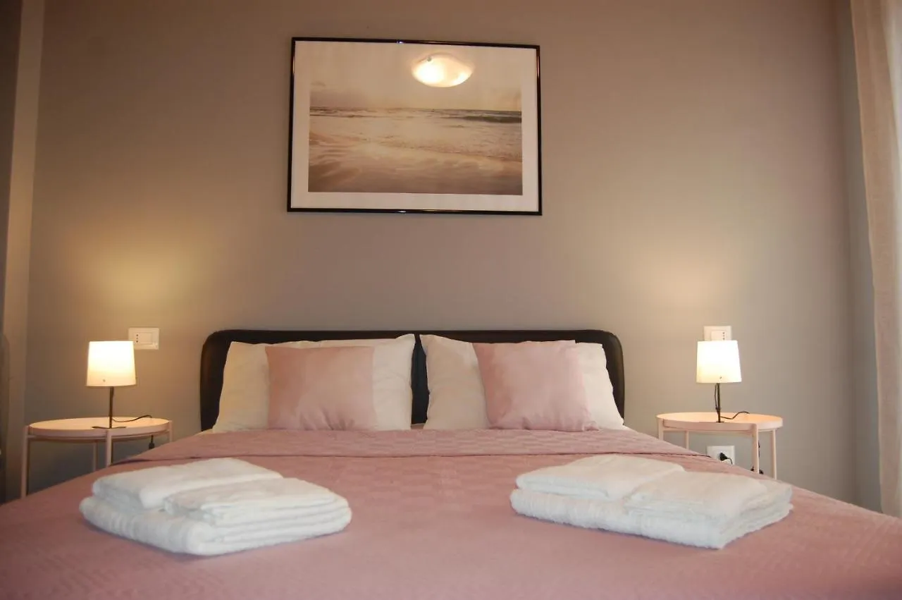 Dimora 81 Bed & Breakfast Syracuse Italy