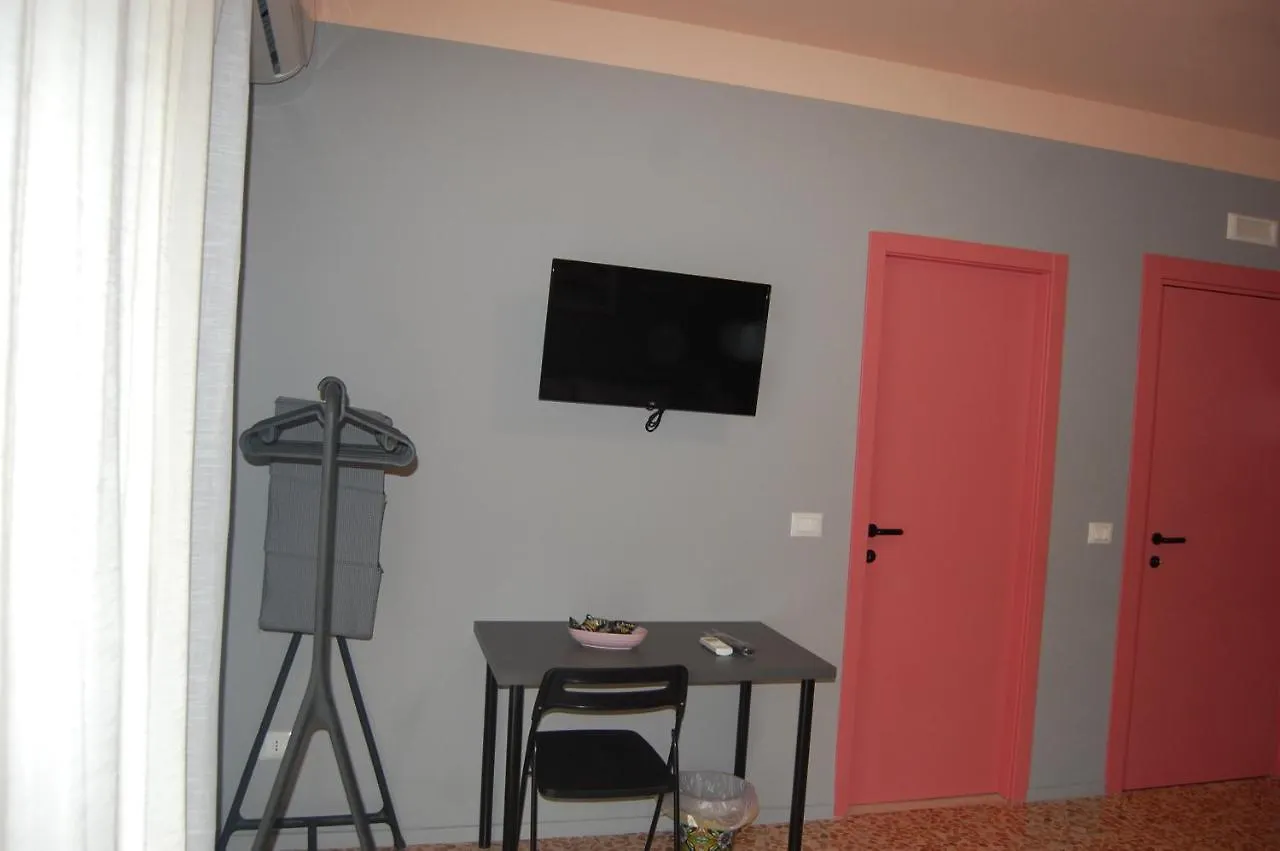 Dimora 81 Bed & Breakfast Syracuse
