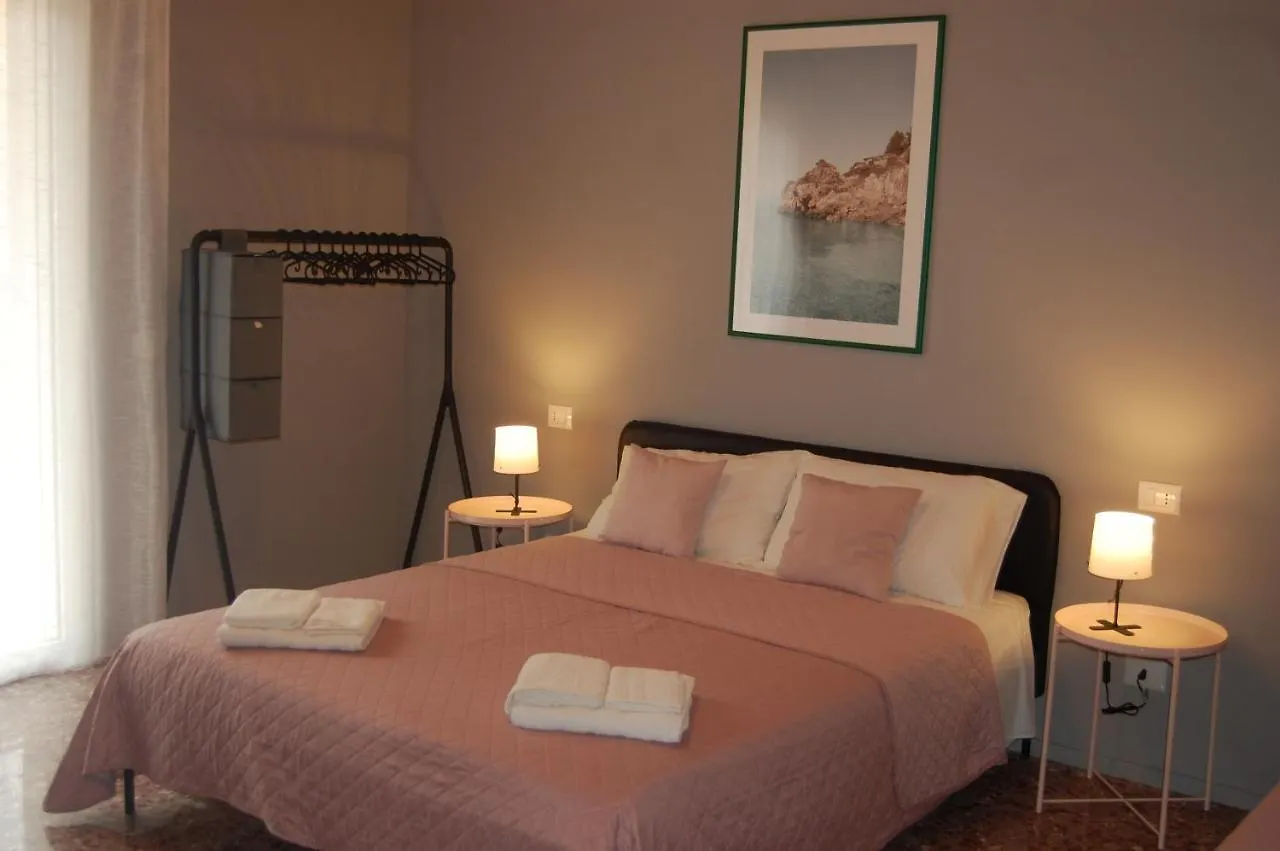 Dimora 81 Bed & Breakfast Syracuse
